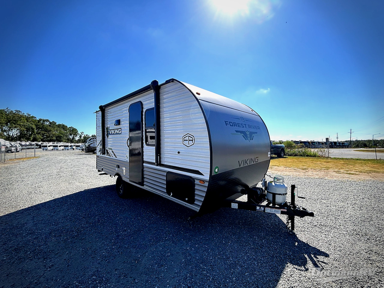 2026 Forest River Viking 4K Series 18FQ Photo 19