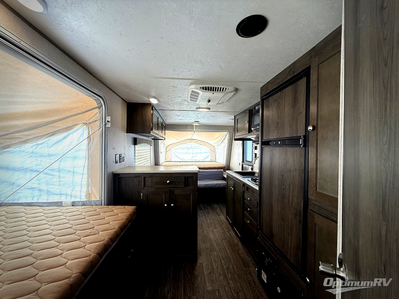 2019 Coachmen Clipper Ultra-Lite 19TB Photo 6