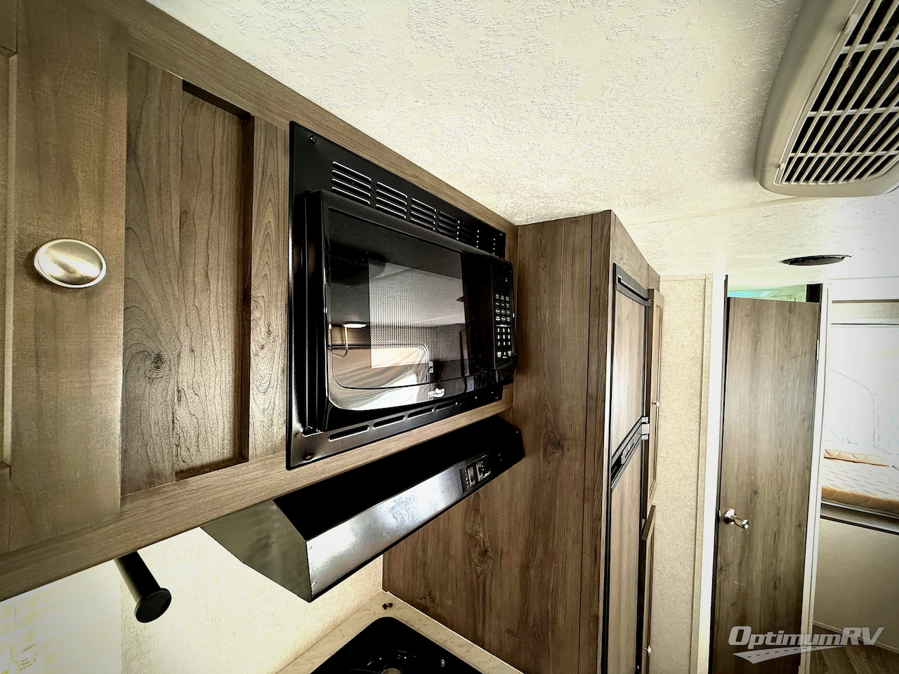 2019 Coachmen Clipper Ultra-Lite 19TB Photo 13