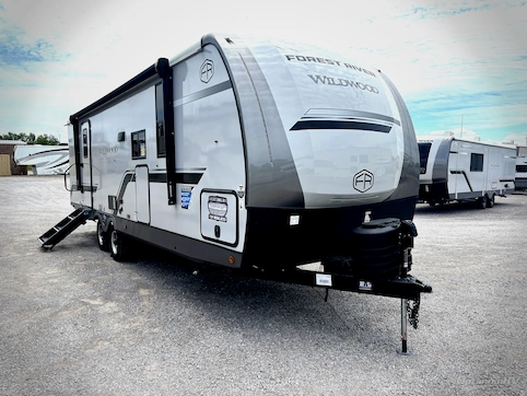 New 2026 Forest River Wildwood Heritage Glen Hyperlite 308RL Featured Photo