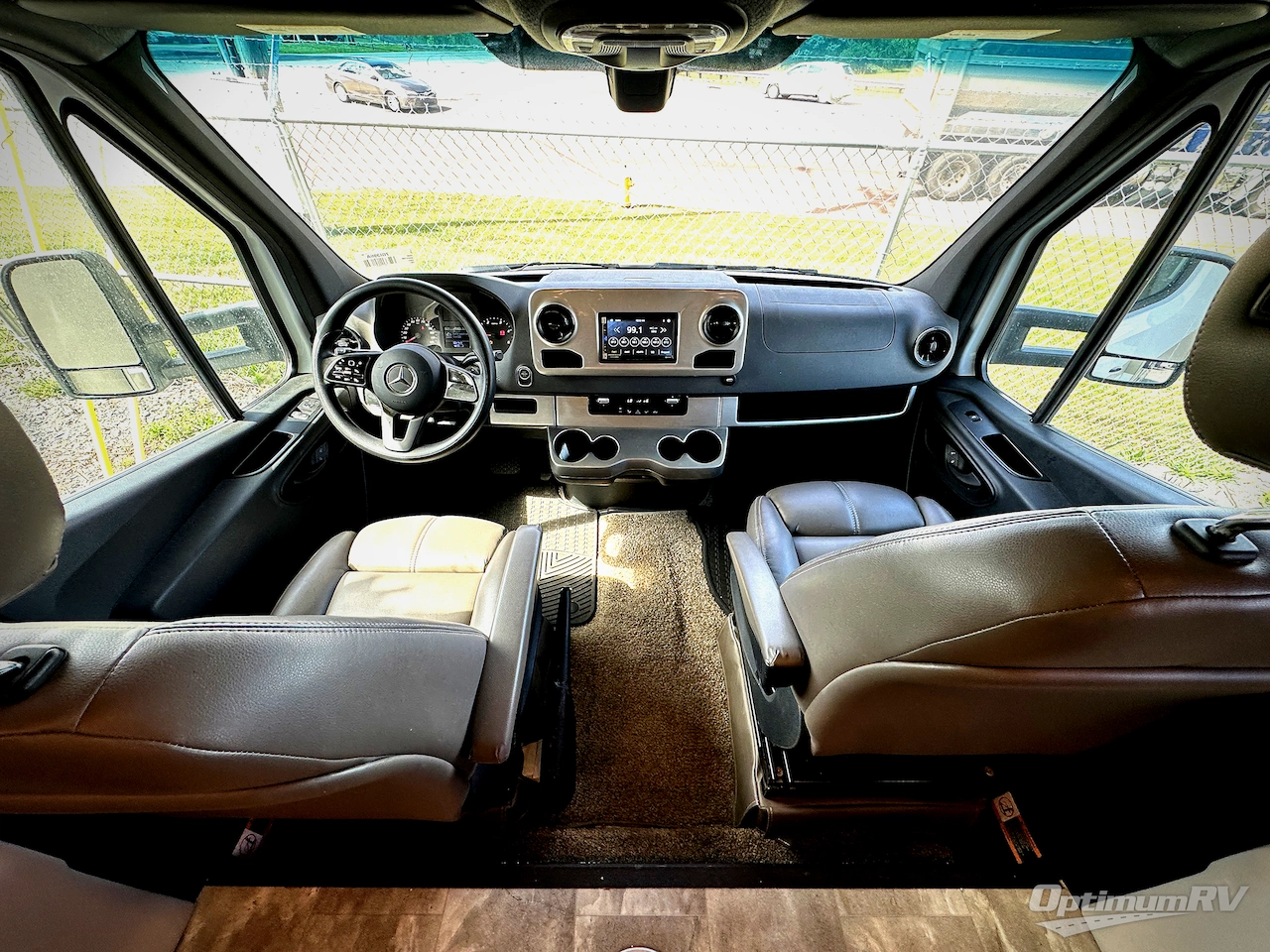 2021 Thor Quantum Sprinter CR24 Photo 4
