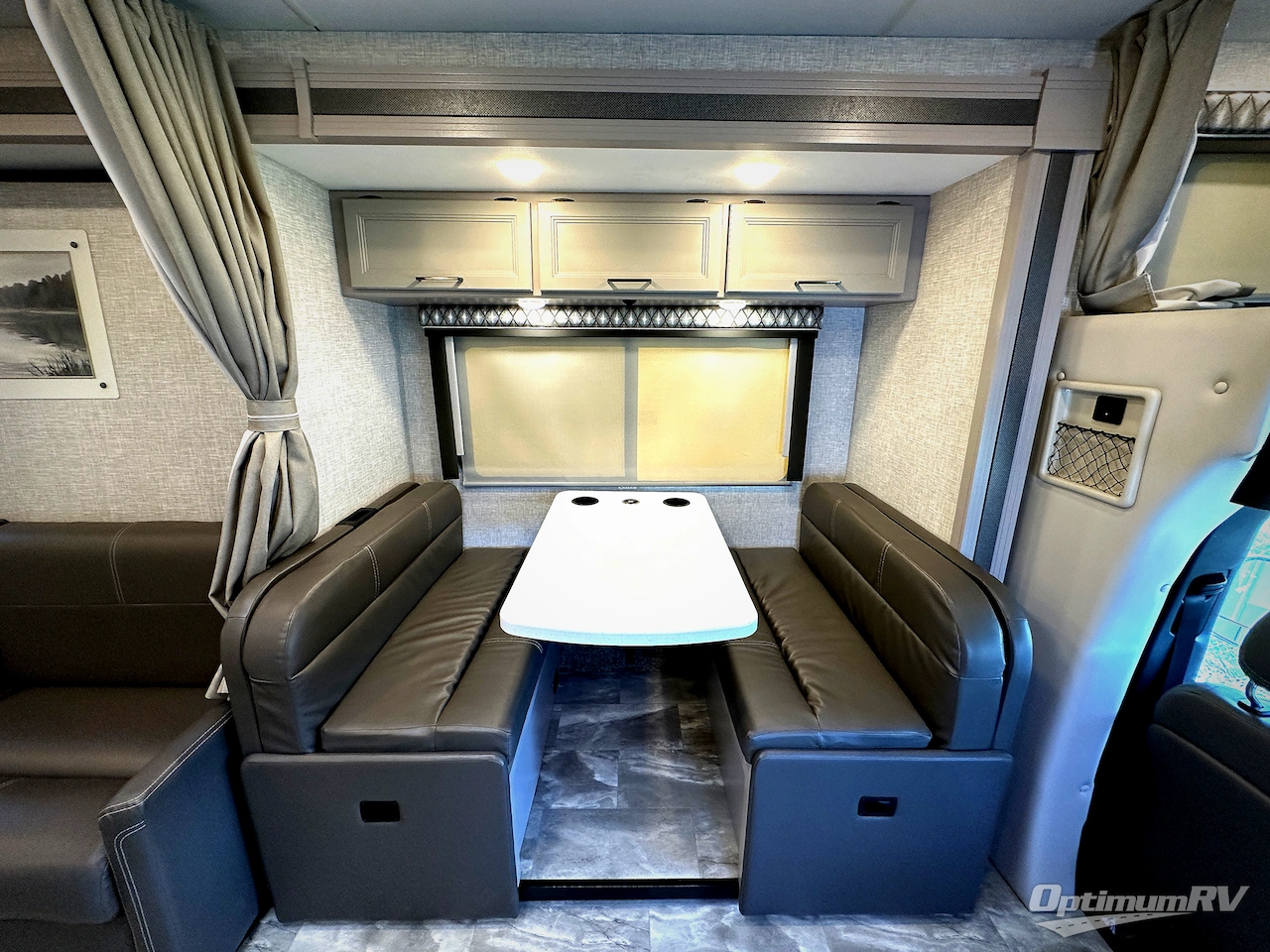 2021 Thor Quantum Sprinter CR24 Photo 8