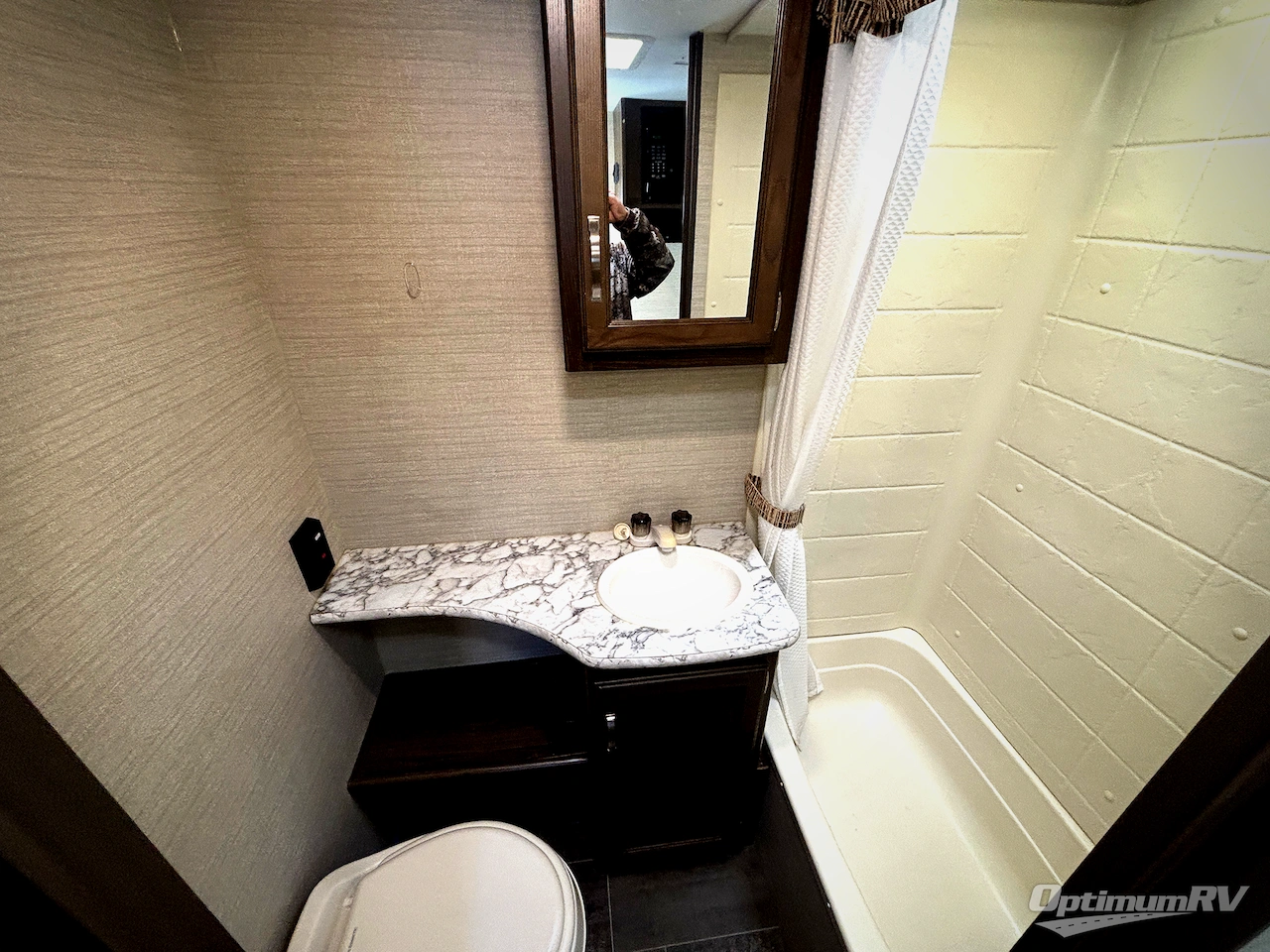 2019 Keystone Bullet Crossfire 1650EX Photo 12