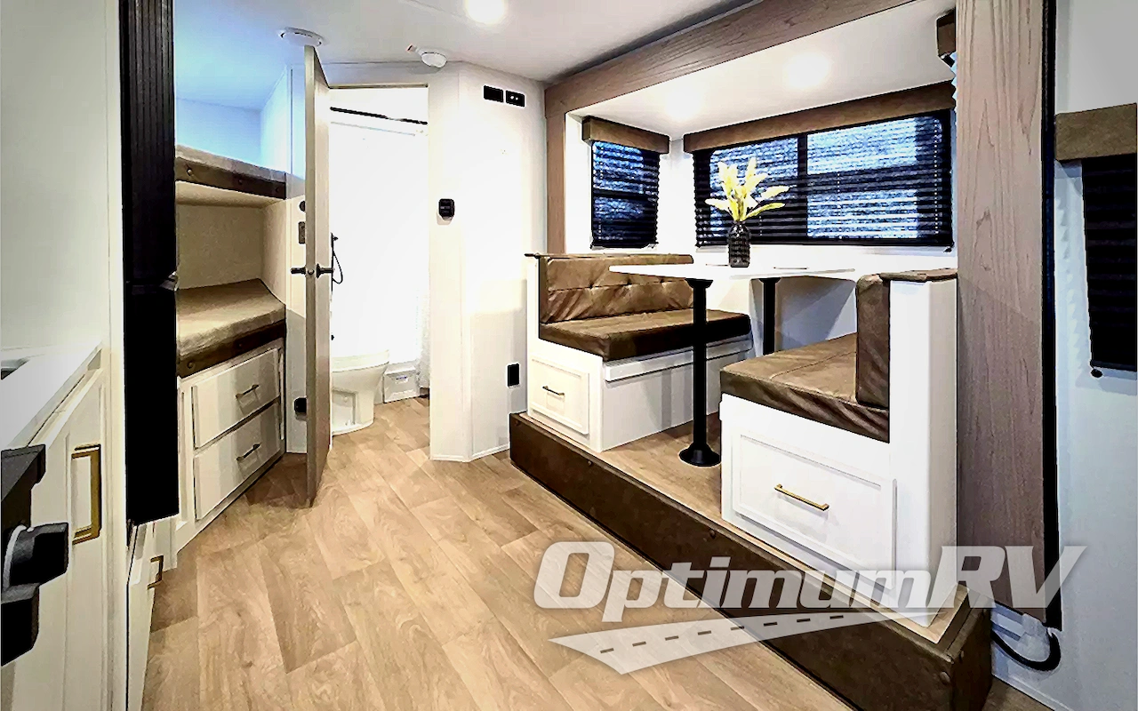 2027 Grand Design Transcend One 161BH Photo 7