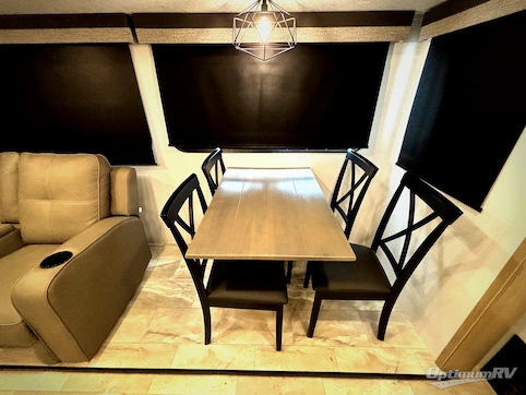 2025 Dutchmen Kodiak Ultimate 3221RLSL RV Photo 4