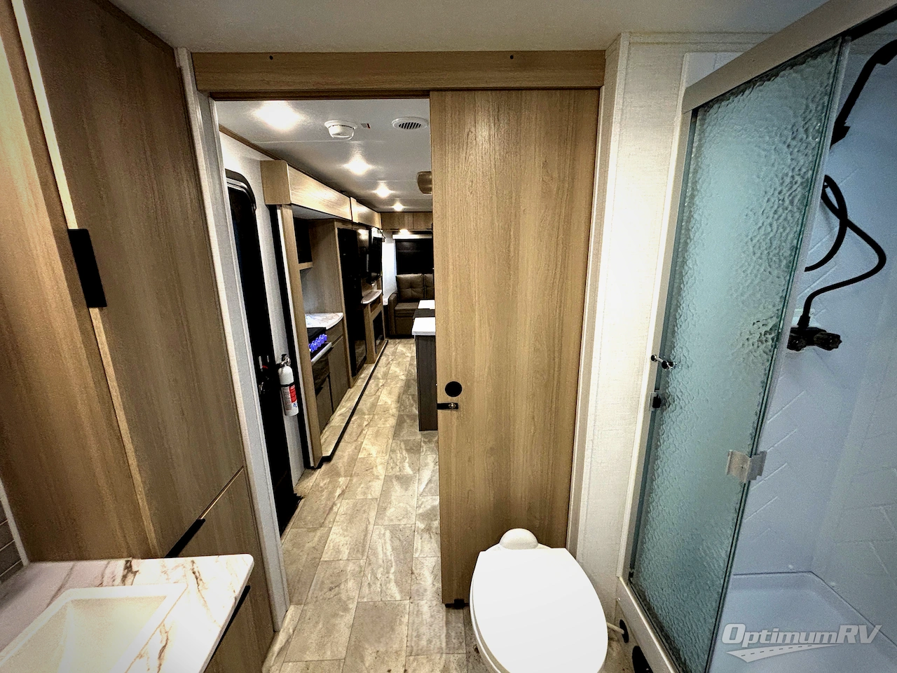 2025 Dutchmen Kodiak Ultimate 3221RLSL Photo 12