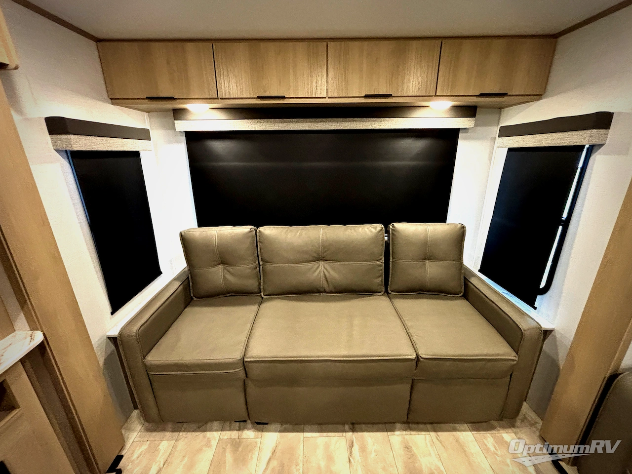 2025 Dutchmen Kodiak Ultimate 3221RLSL Photo 19