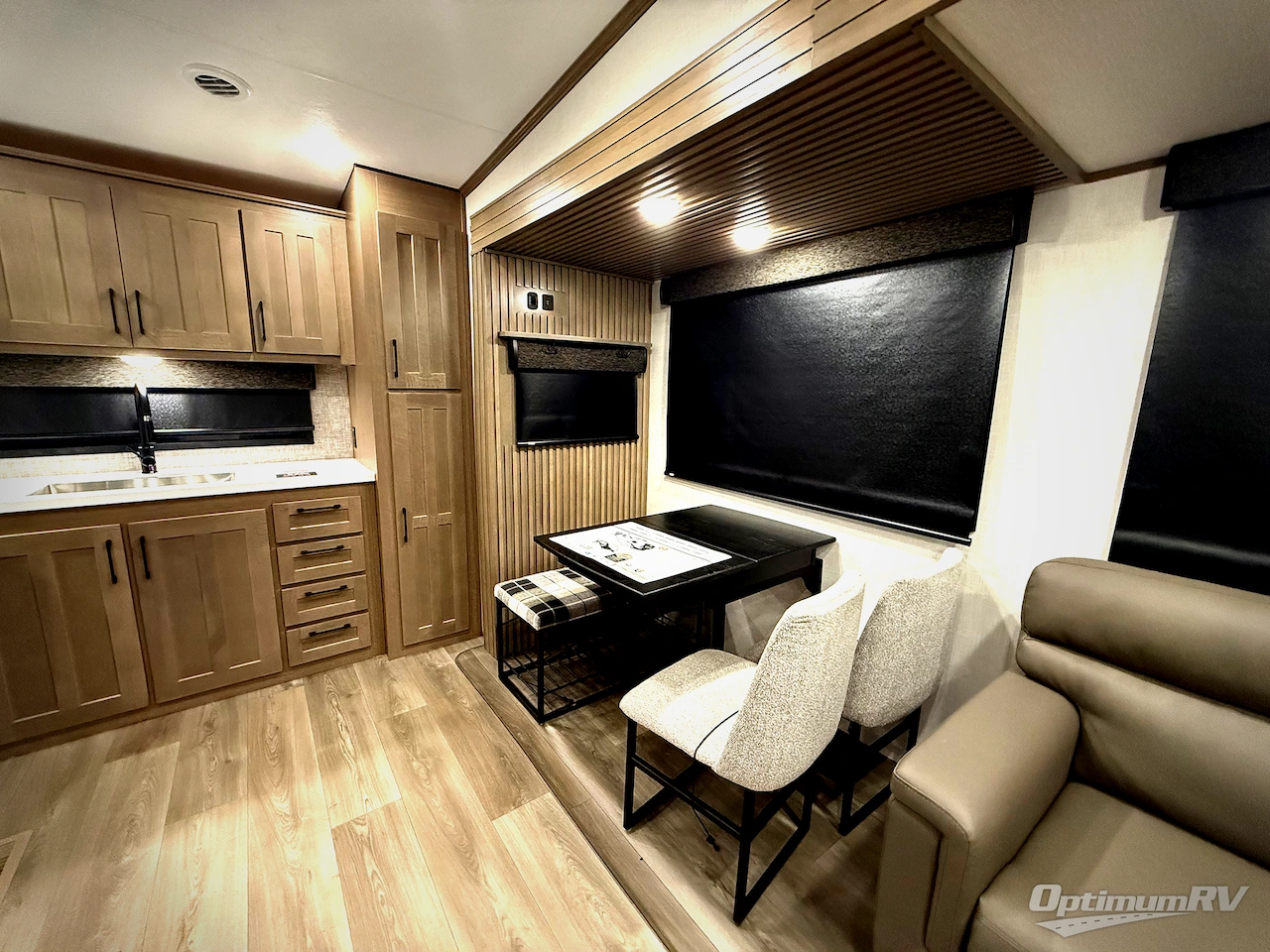 2025 KZ Durango 281RKD Photo 7