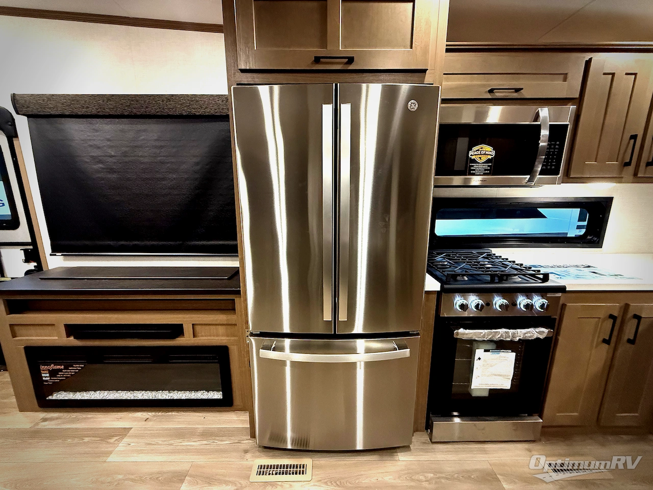 2025 KZ Durango 281RKD Photo 13