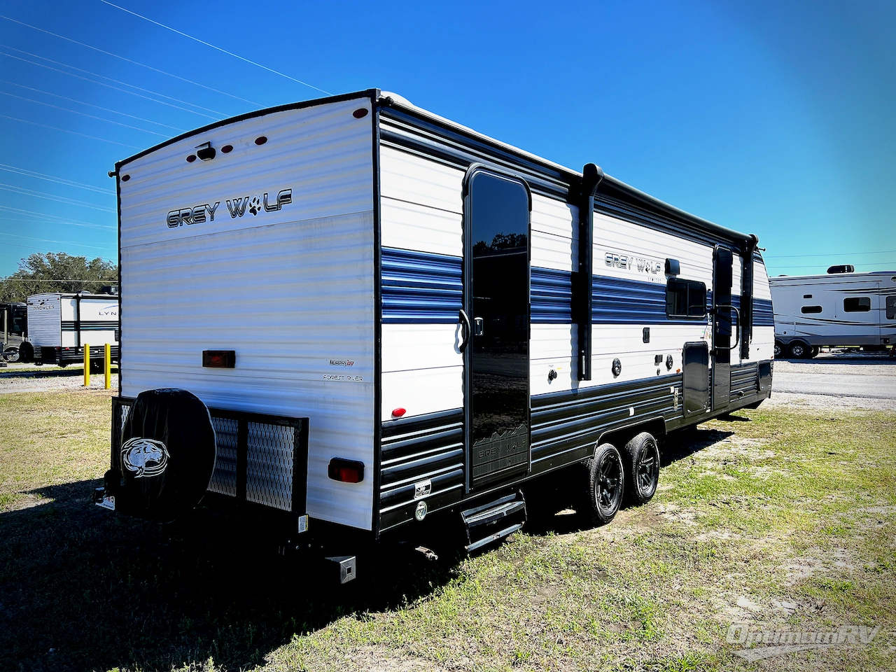 2023 Forest River Cherokee Grey Wolf 26DBH Photo 3