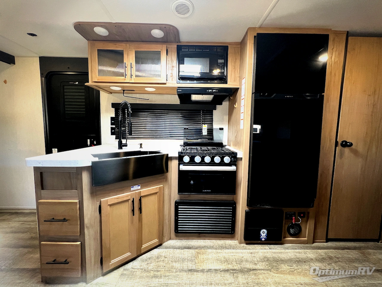 2023 Forest River Cherokee Grey Wolf 26DBH Photo 9