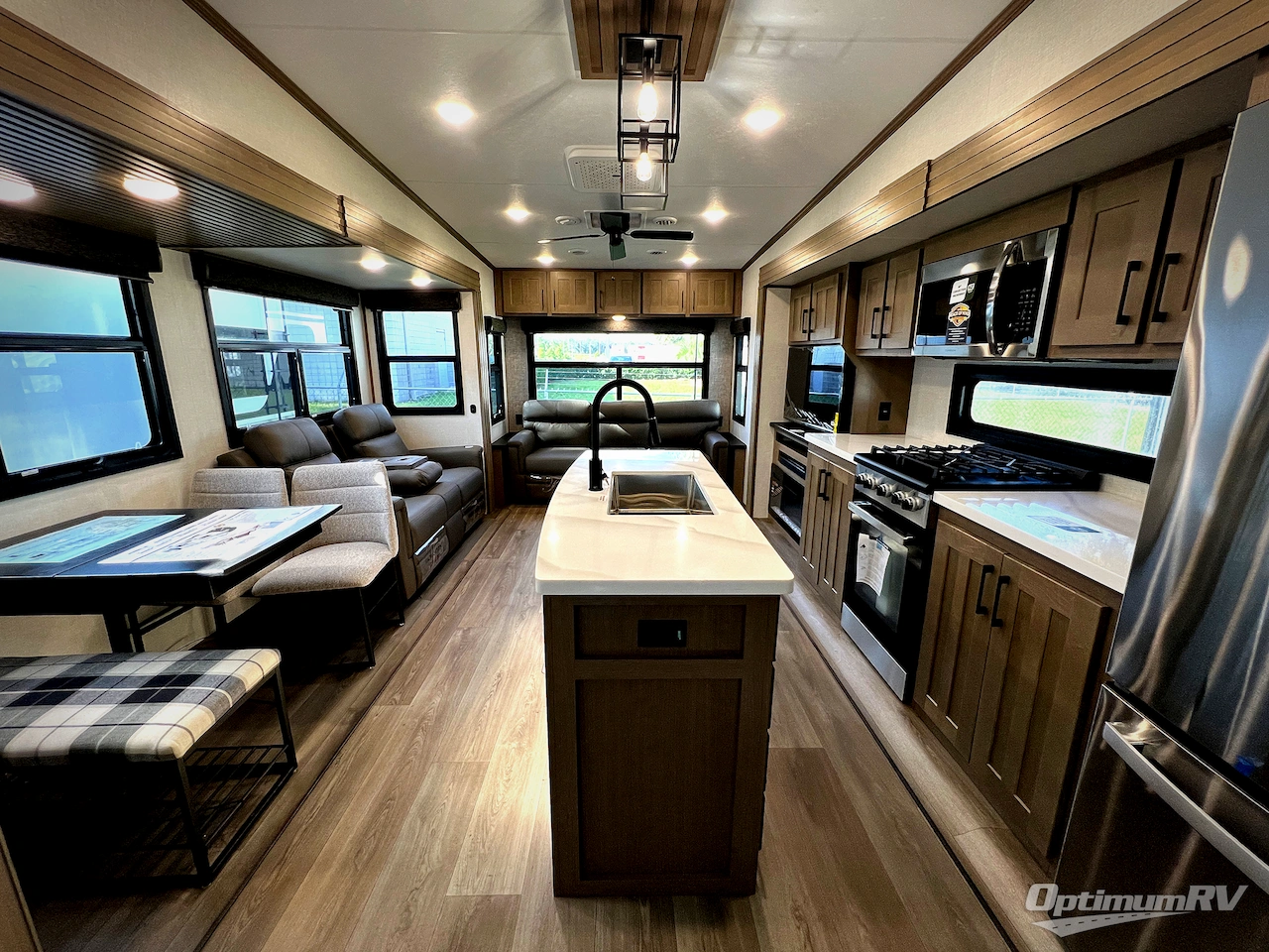 2025 KZ Durango D333RLT Photo 4