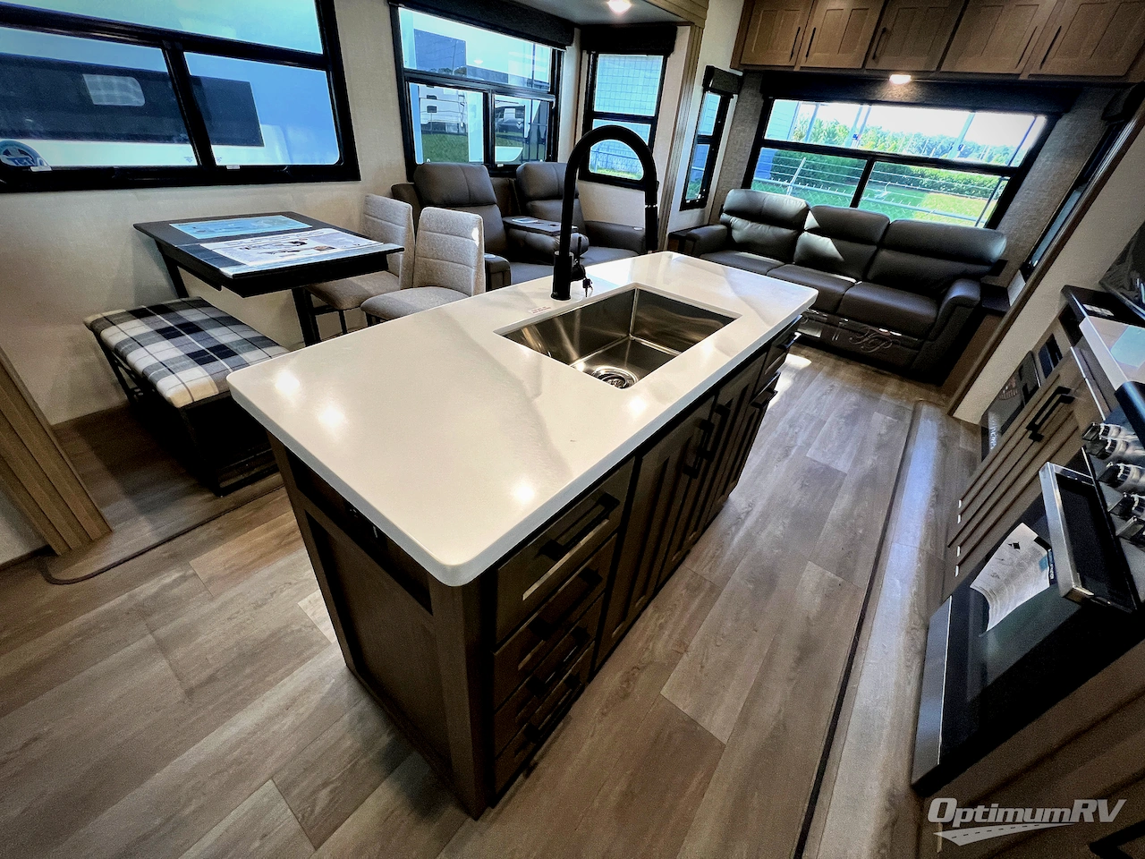 2025 KZ Durango D333RLT Photo 10