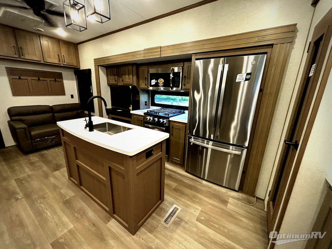 2025 KZ Durango D341RPT Photo 17