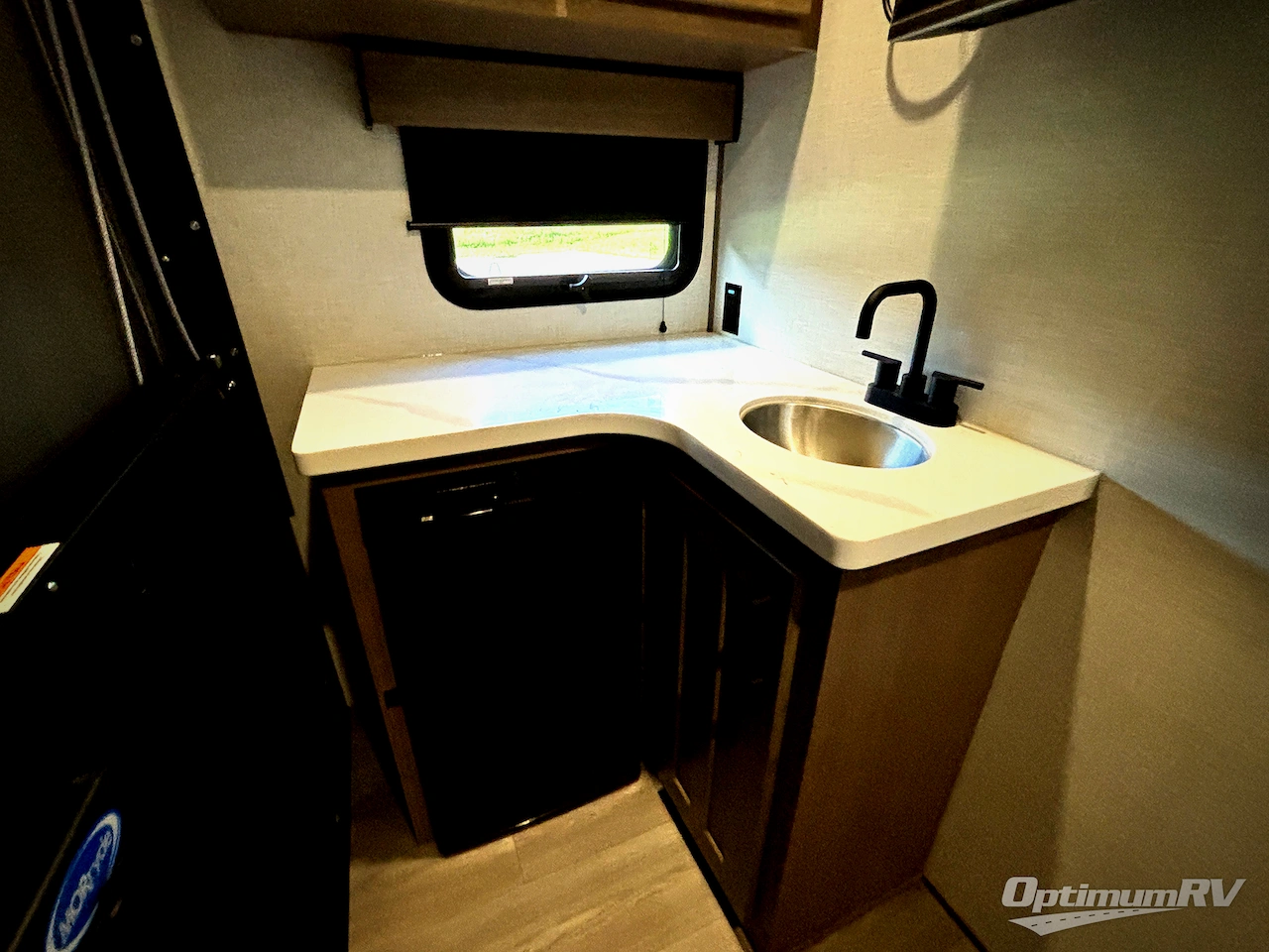 2025 KZ Durango D341RPT Photo 24