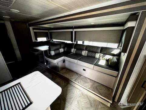 2023 Forest River Wildwood X-Lite 273QBXL RV Photo 2