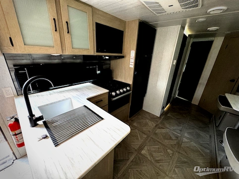 2023 Forest River Wildwood X-Lite 273QBXL RV Photo 3