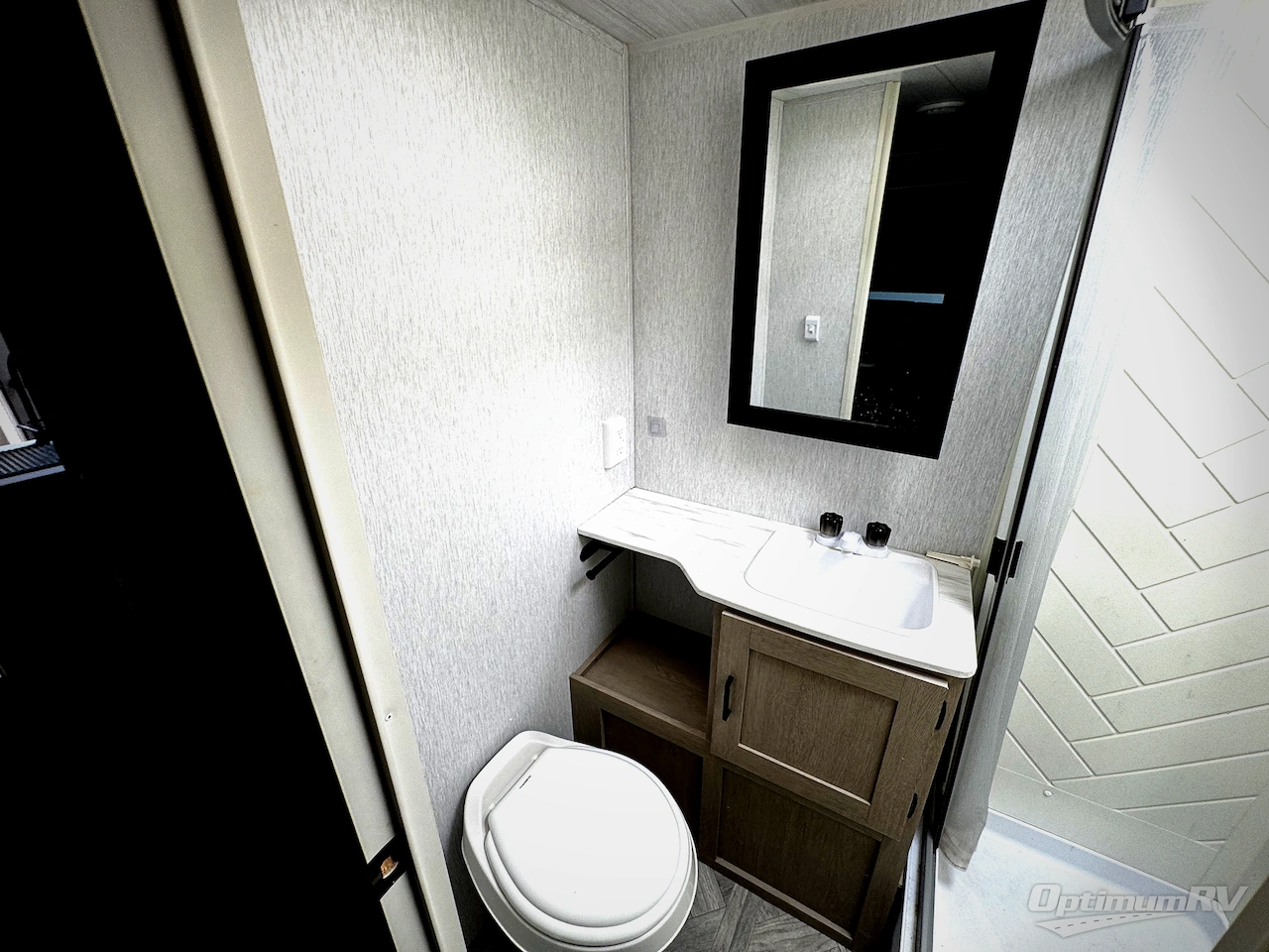 2023 Forest River Wildwood X-Lite 273QBXL Photo 5