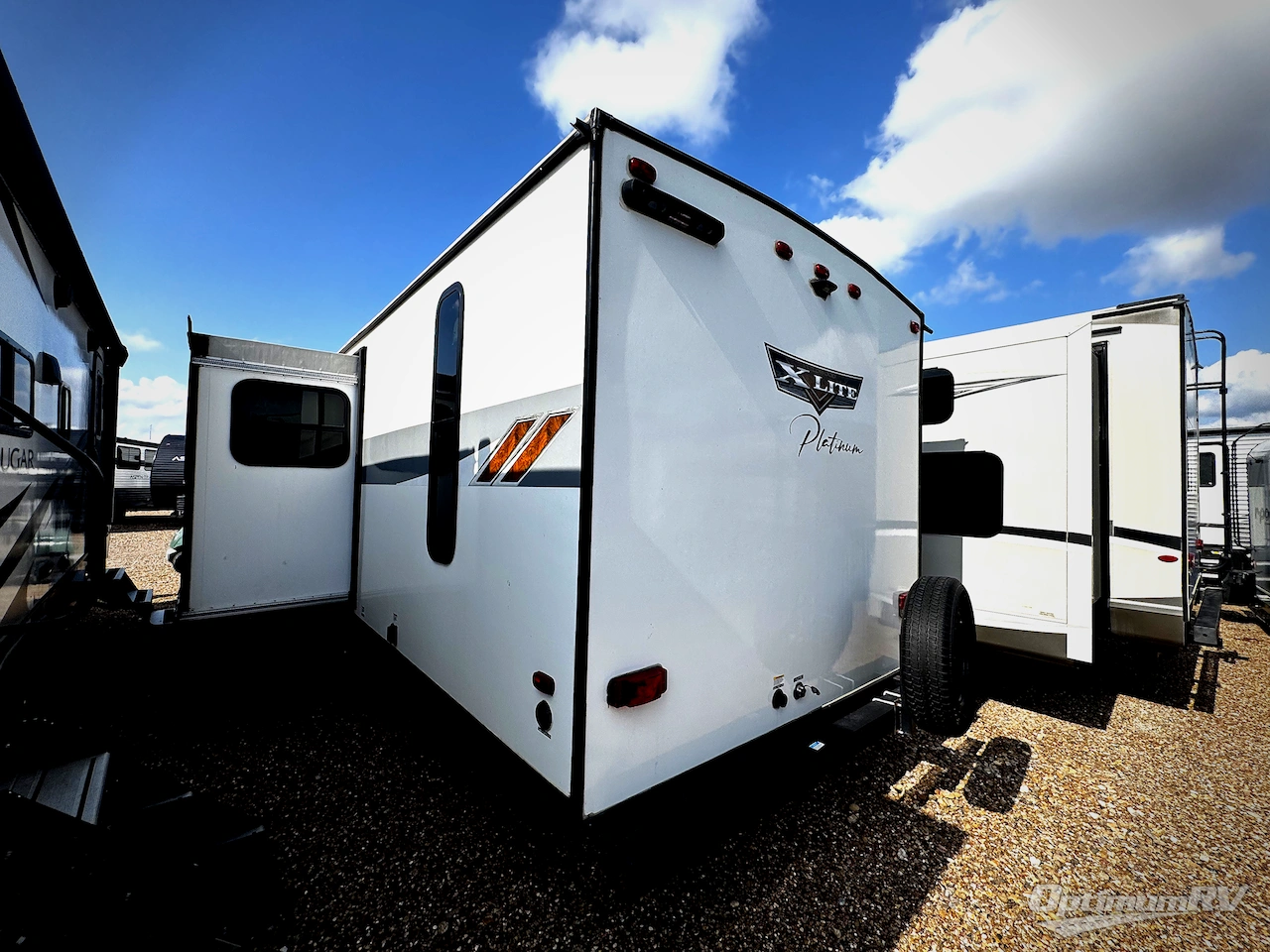 2023 Forest River Wildwood X-Lite 273QBXL Photo 2