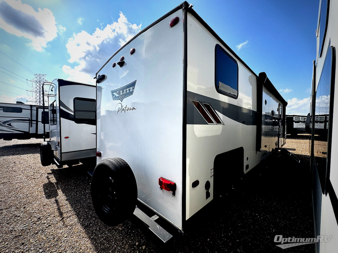 2023 Forest River Wildwood X-Lite 273QBXL Photo 3