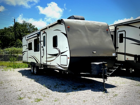 Used 2016 Venture SportTrek 327VIK Featured Photo