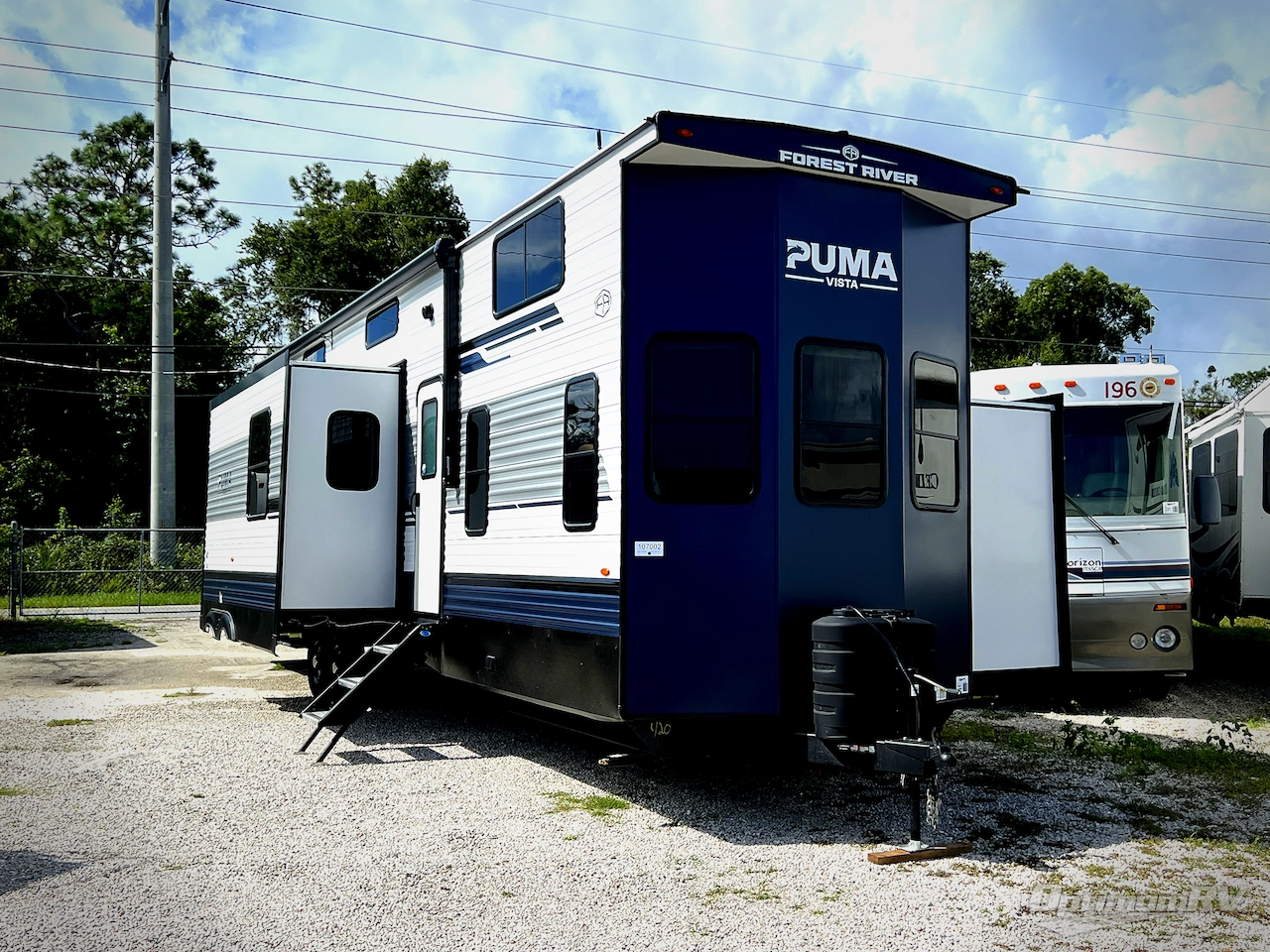 2026 Palomino Puma Destination 420LFT Photo 1