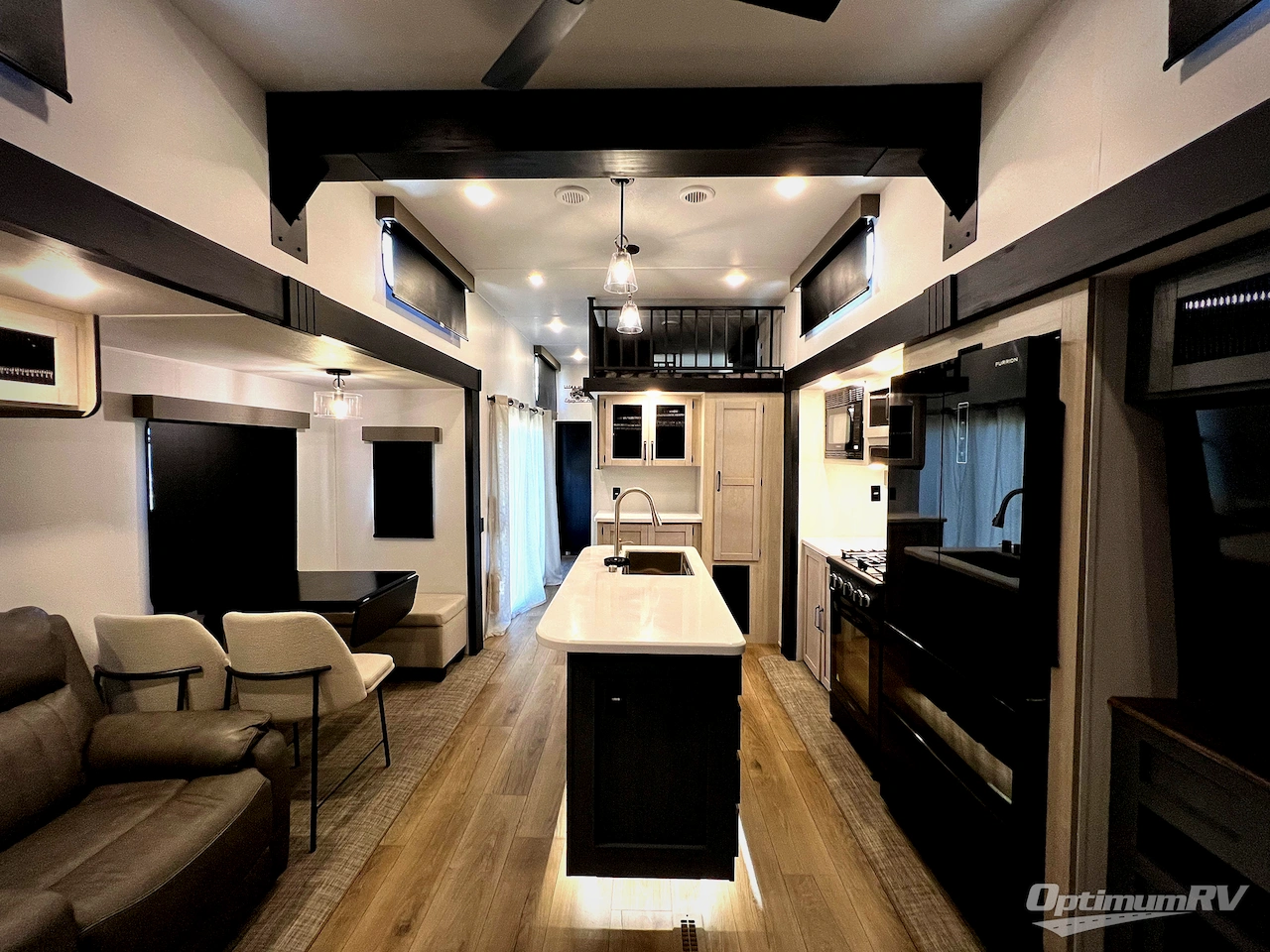 2026 Forest River Puma Vista 402LFT Photo 4