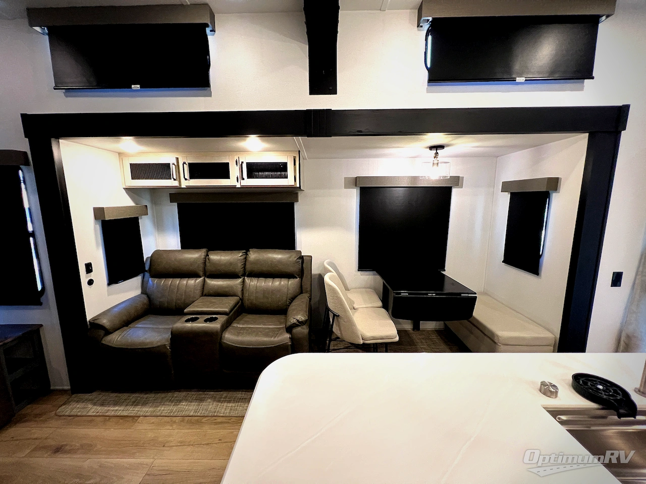 2026 Forest River Puma Vista 402LFT Photo 6