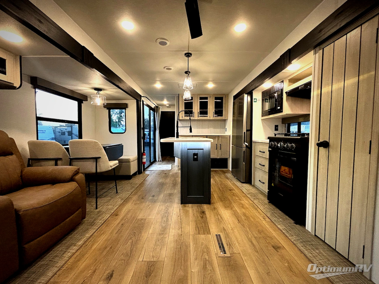 2026 Forest River Puma Vista 37PFL Photo 4