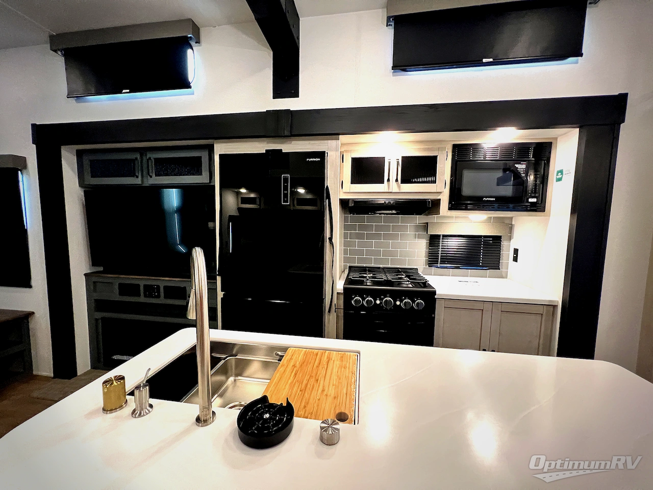 2026 Forest River Puma Vista 401RLFT Photo 6