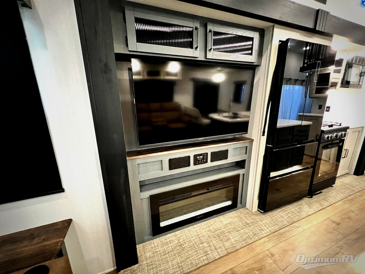 2026 Forest River Puma Vista 401RLFT Photo 9