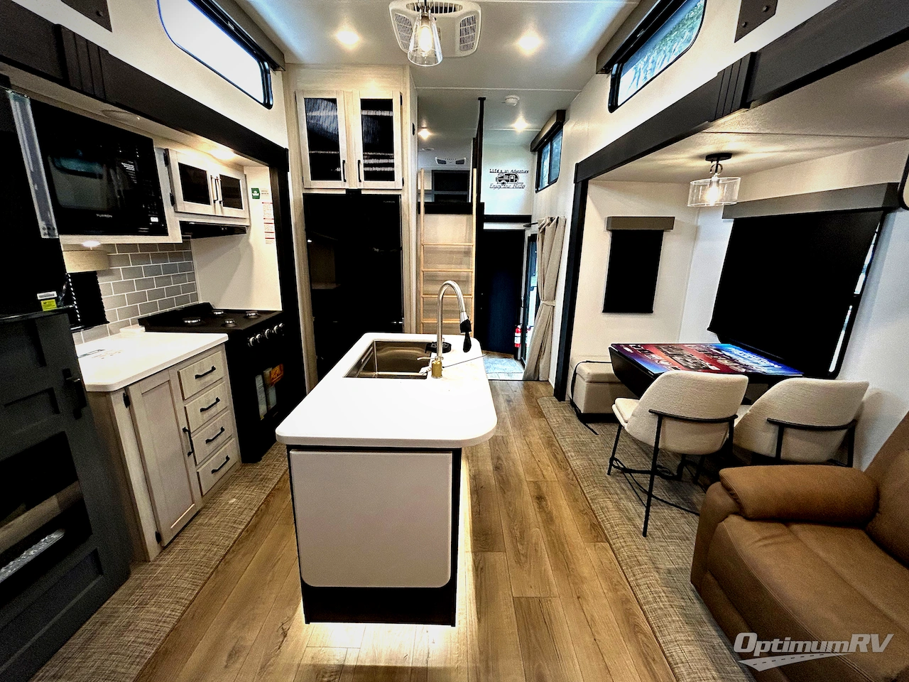 2026 Forest River Puma Vista 421LFT Photo 4