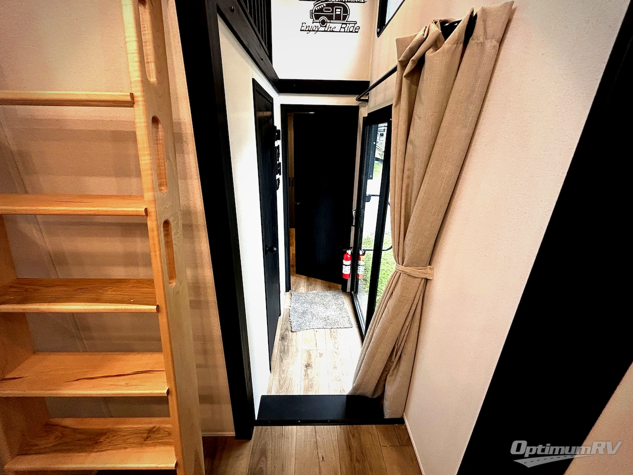 2026 Forest River Puma Vista 421LFT Photo 6