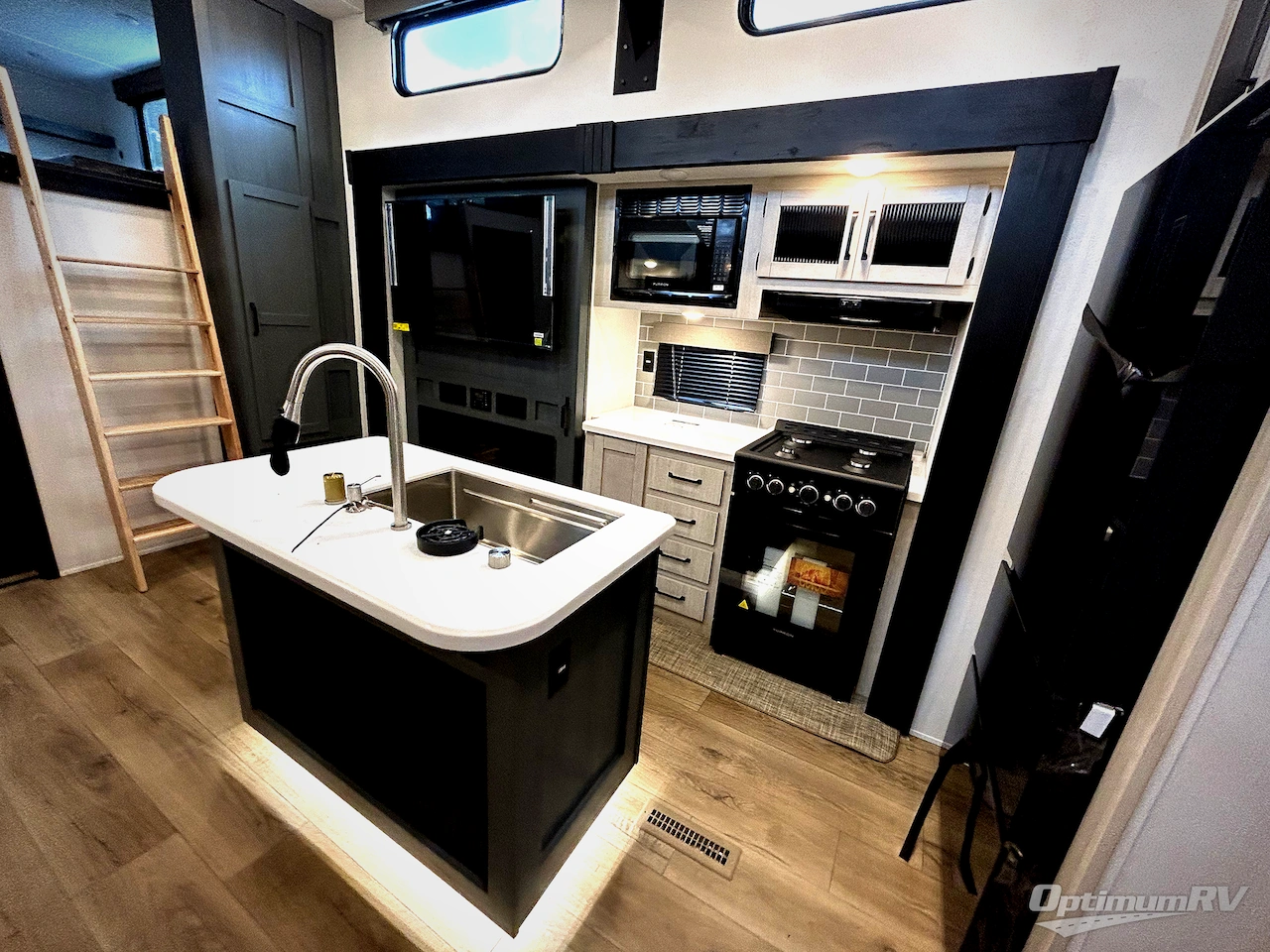 2026 Forest River Puma Vista 421LFT Photo 17