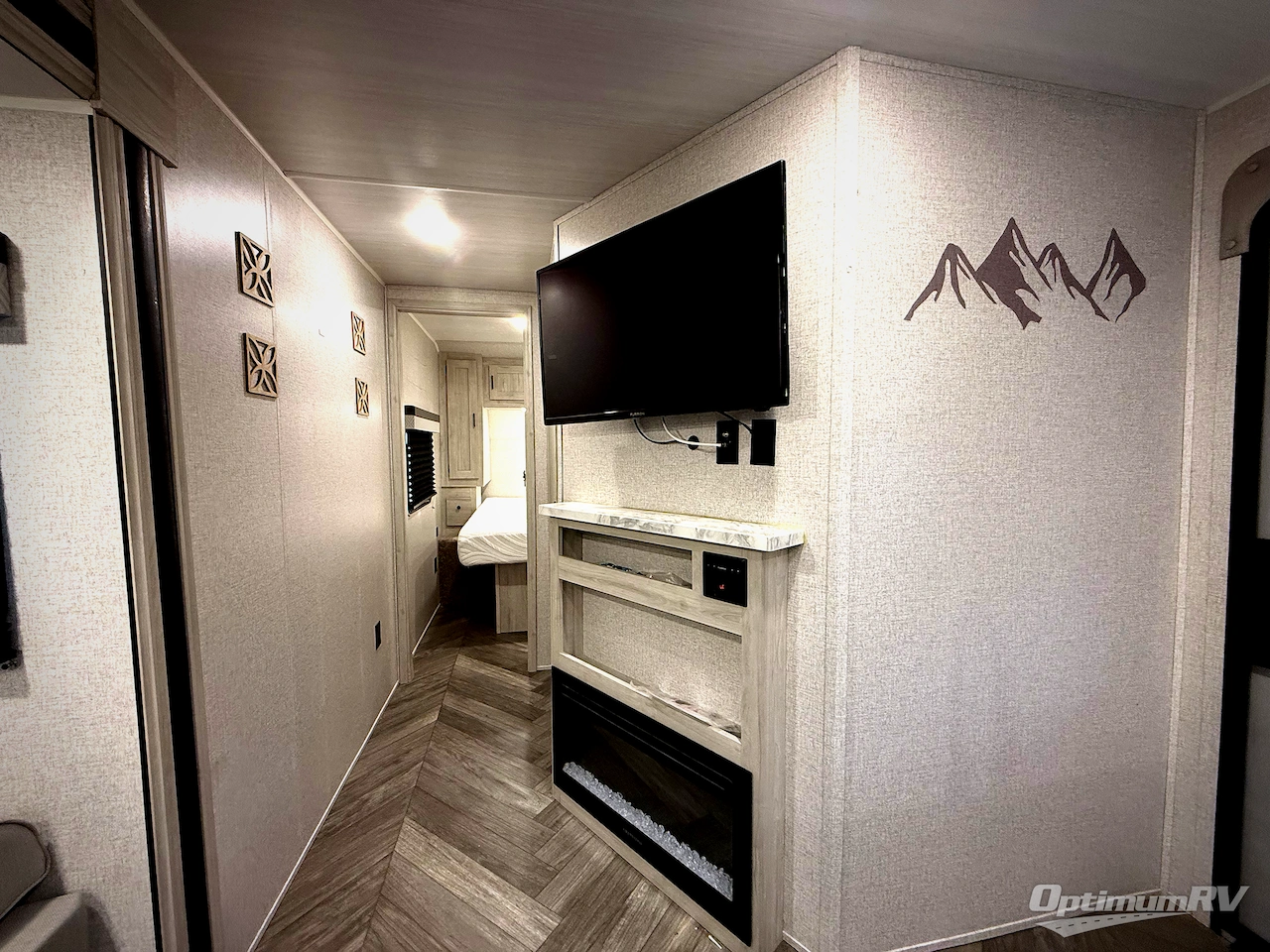 2023 East To West Della Terra 291BH Photo 6