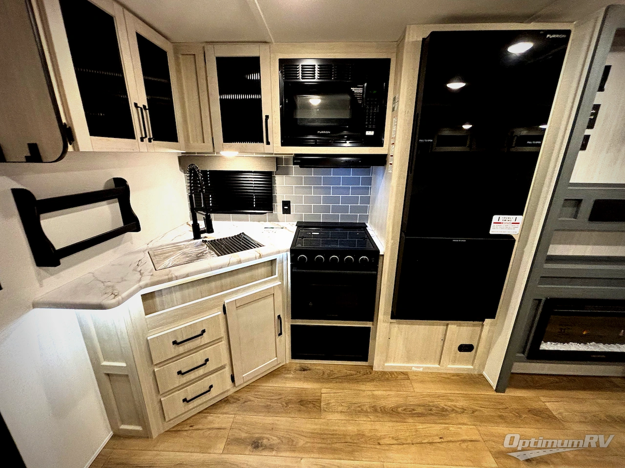 2026 Palomino Puma 31QBBH Photo 10