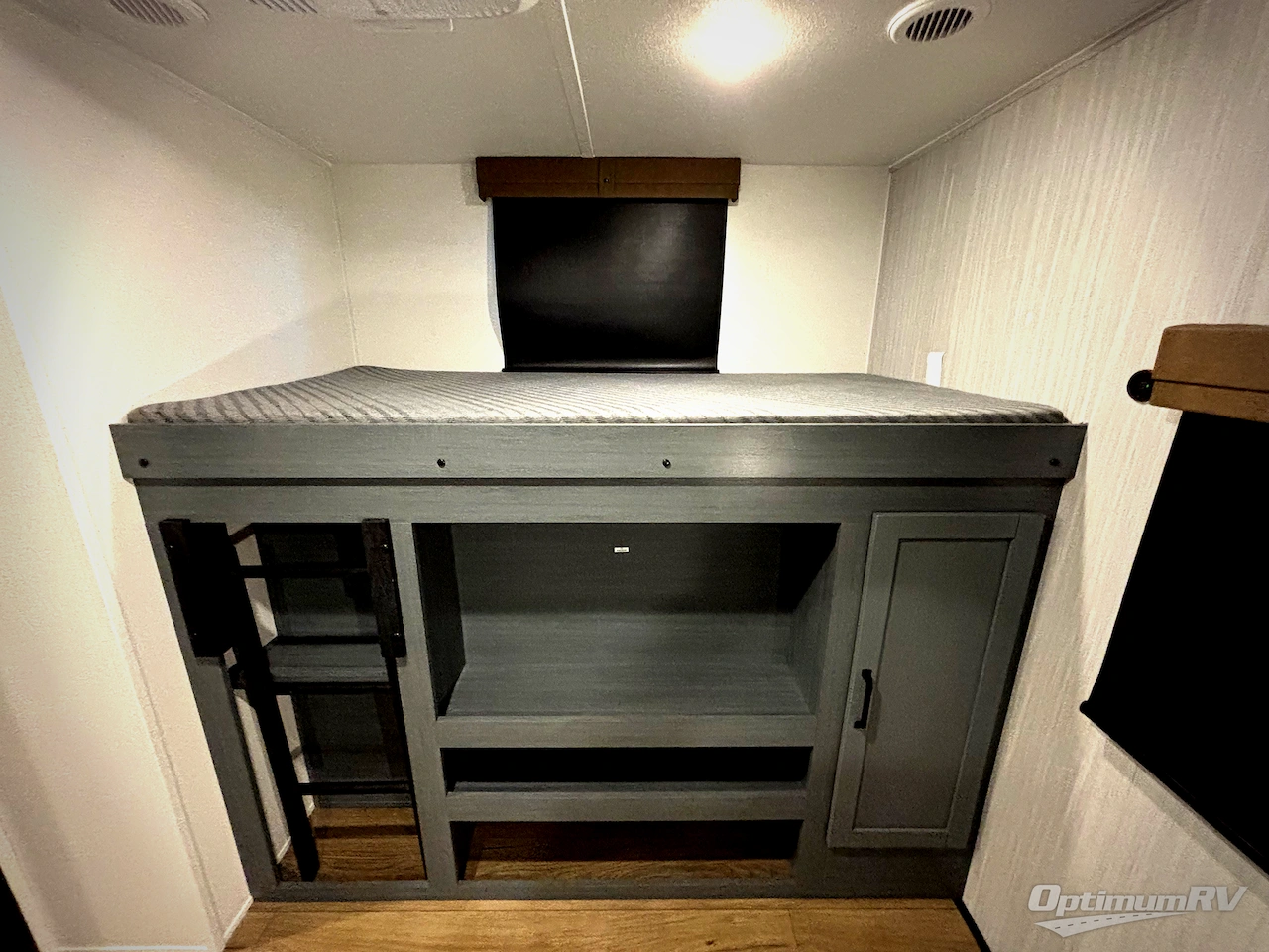 2026 Palomino Puma 31QBBH Photo 17