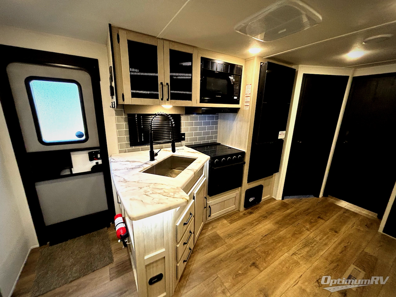 2026 Palomino Puma 32BHQS Photo 13