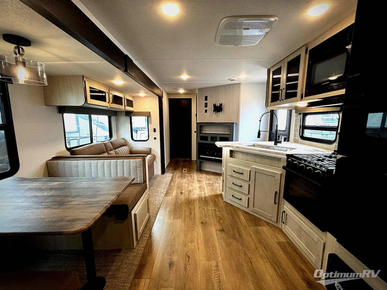 2026 Palomino Puma 32BHQS Photo 5