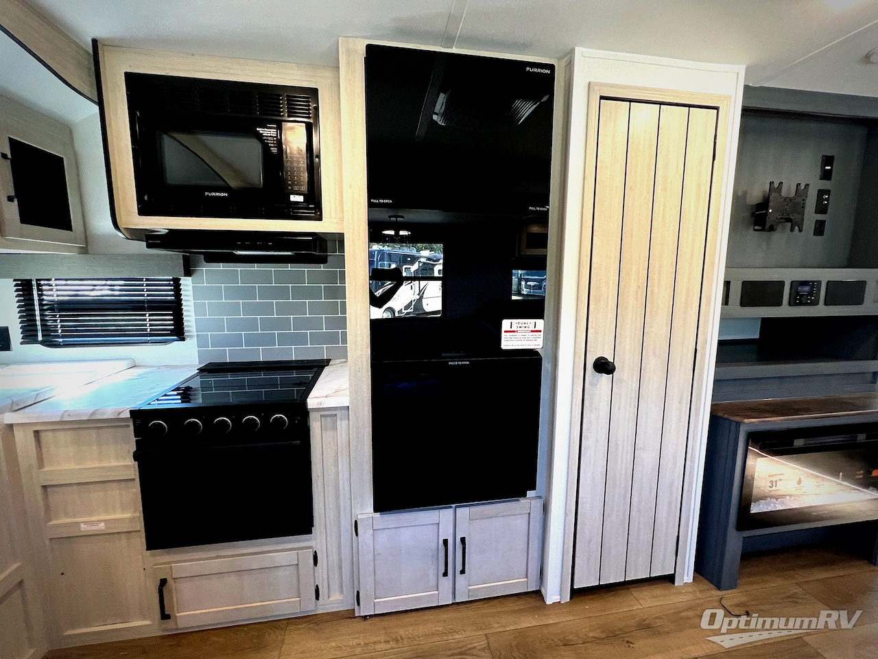 2026 Palomino Puma 31FKRK Photo 13