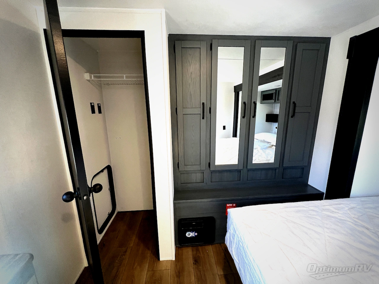 2026 Palomino Puma 31FKRK Photo 17