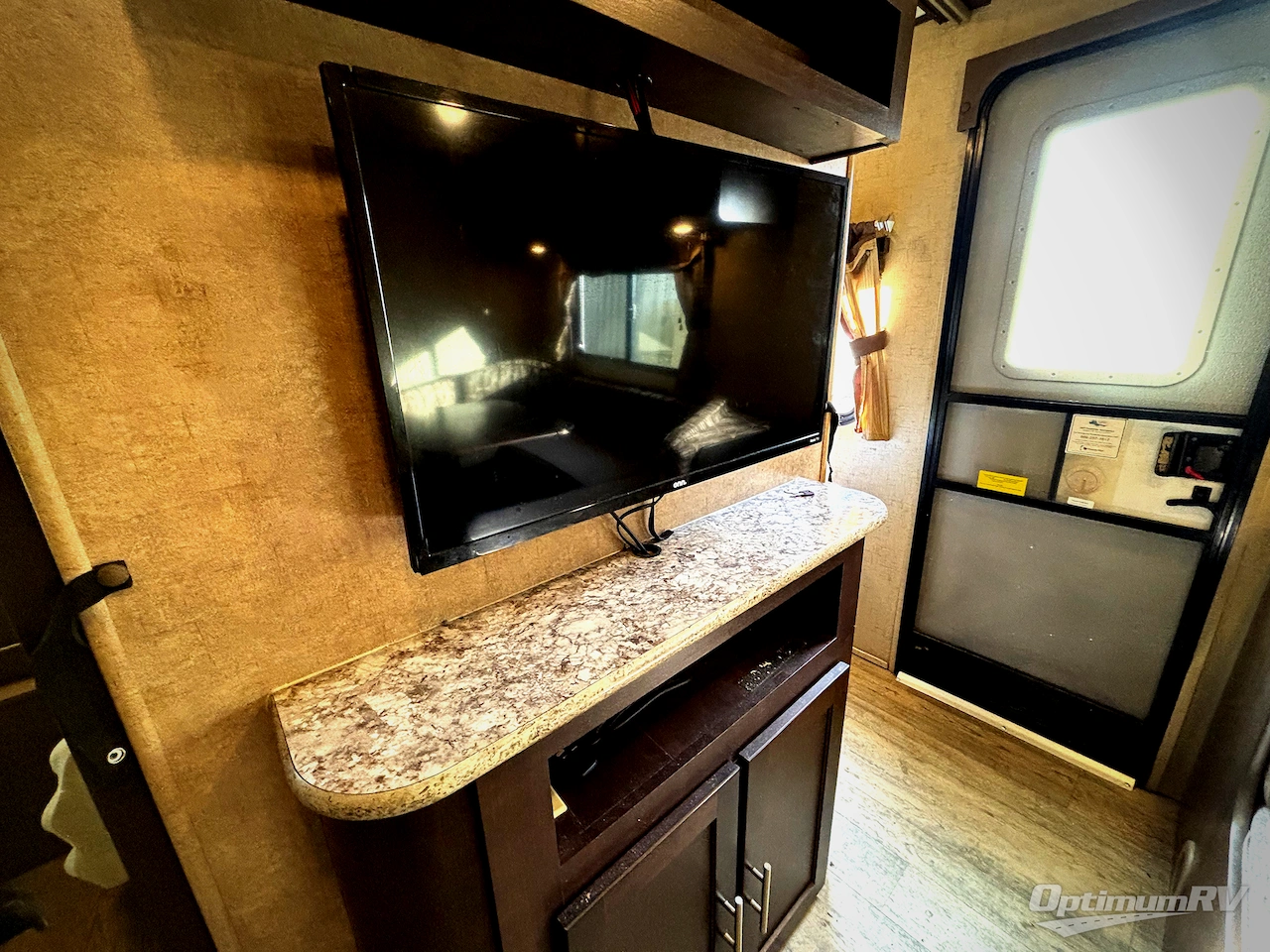 2016 Forest River Surveyor 240RBS Photo 13