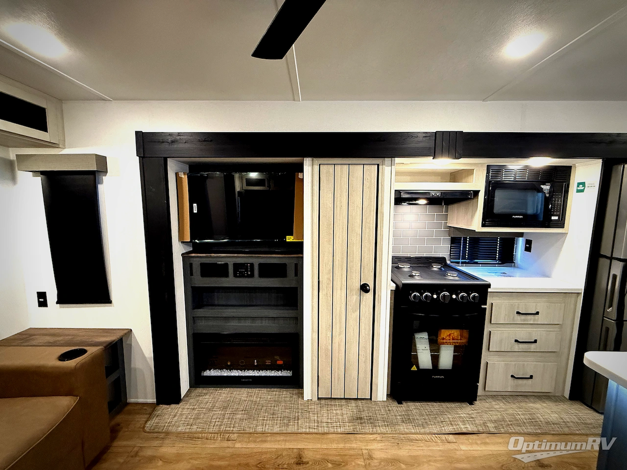 2026 Forest River Puma Vista 38RLB Photo 9