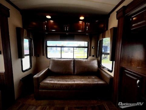 2016 Forest River Cardinal 3250RL RV Photo 4