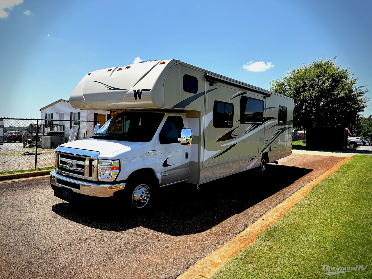 2025 Winnebago Spirit 31K Photo 4