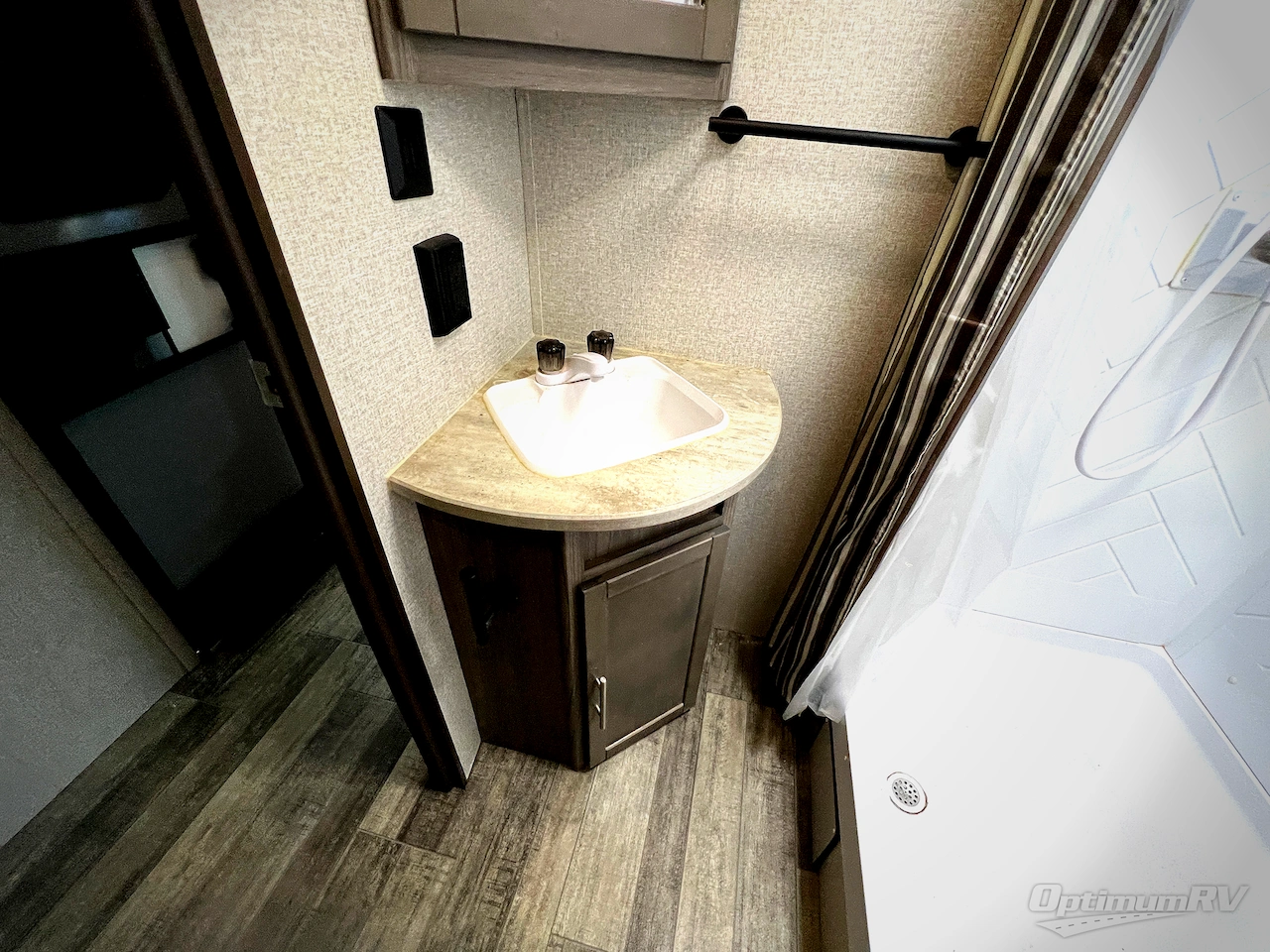 2021 CrossRoads Volante 34RE Photo 25