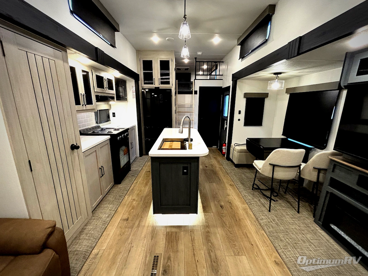 2026 Forest River Puma Vista 420LFT Photo 5