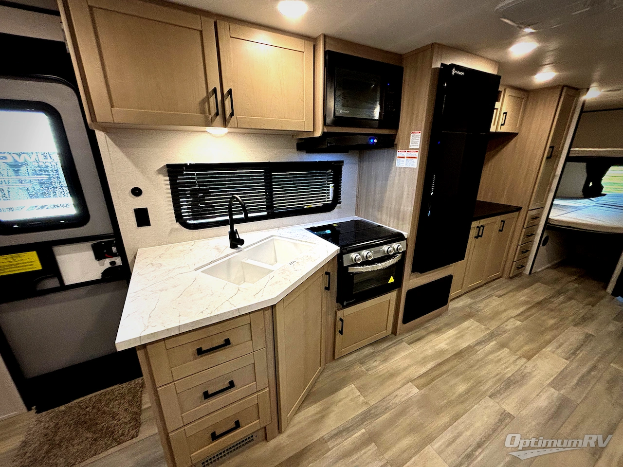 2026 Heartland Prowler 2802BHS Photo 9