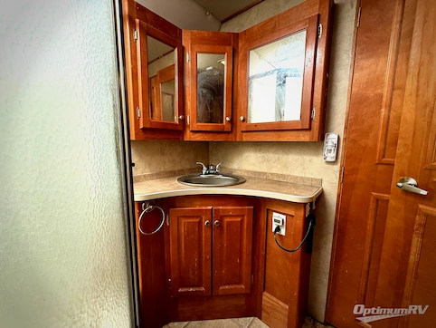 2007 Gulf Stream Independence 8357 RV Photo 4