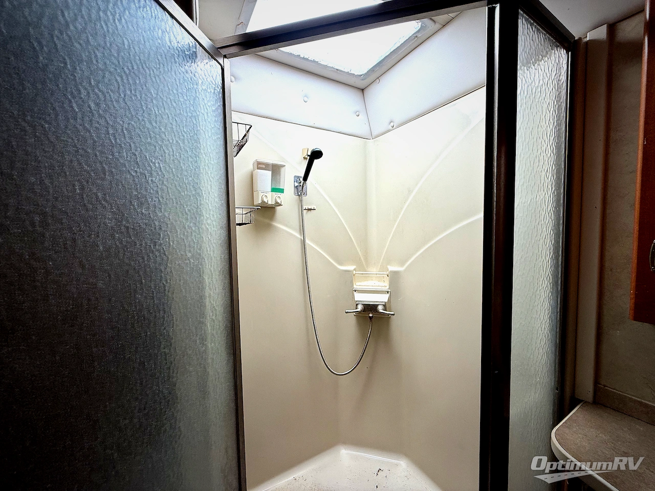 2007 Gulf Stream Independence 8357 Photo 17